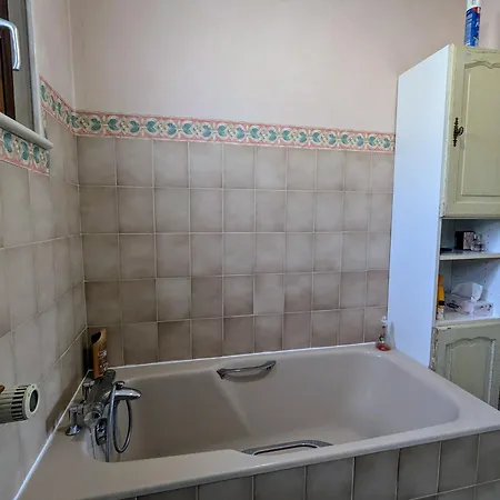 Maison A Avec Vue Sur Montagnes, Garage Et Jardin - Fr-1-589-776 *