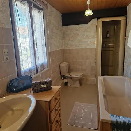 Ferienhaus Maison A Avec Vue Sur Montagnes, Garage Et Jardin - Fr-1-589-776